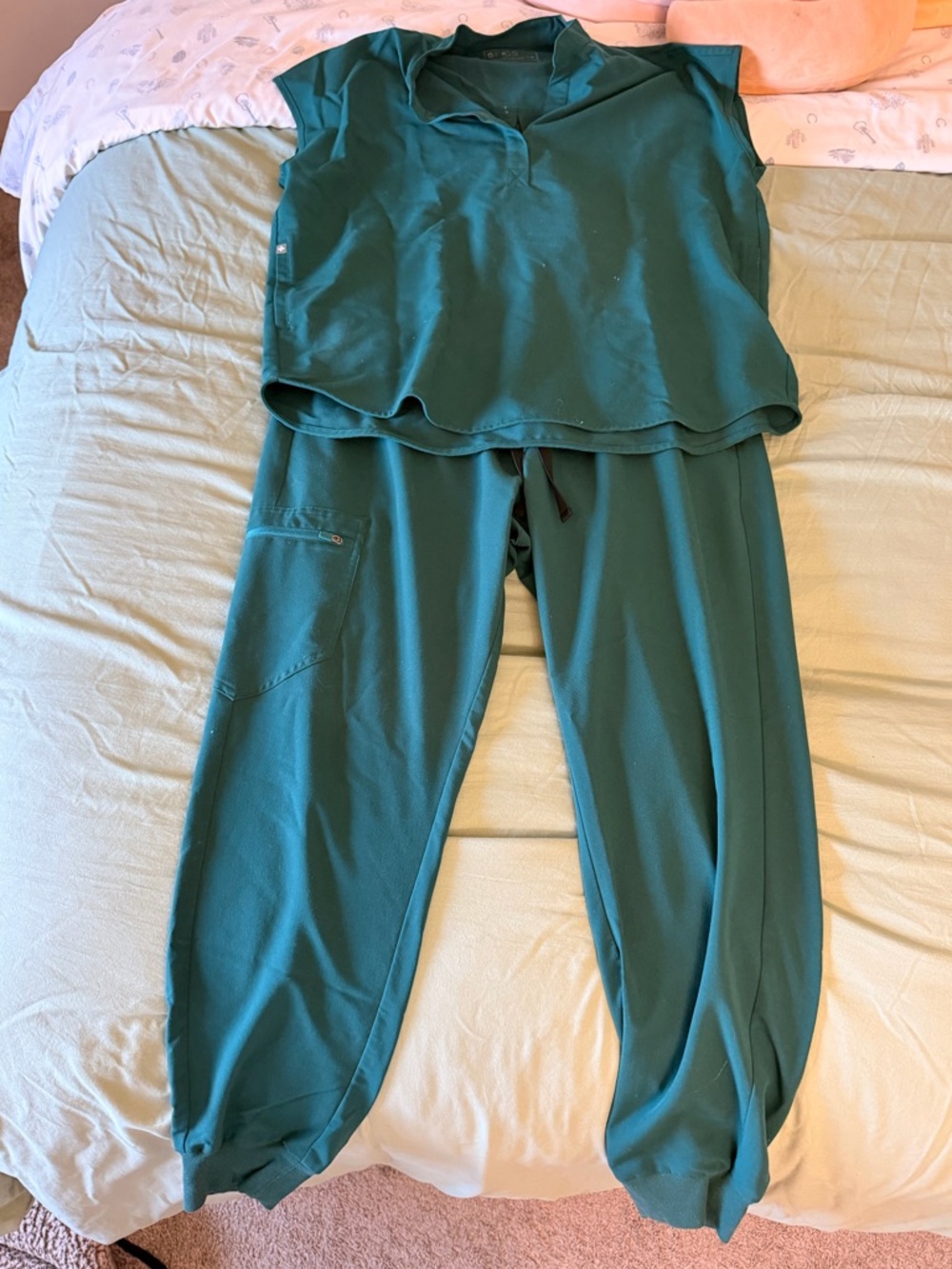 Figs Women's Teal Scrub Top and Pants Set